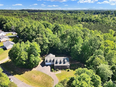 5335 Oaktree Dr, Gastonia, NC 28052 - photo 2