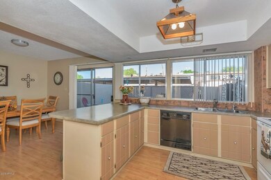 1613 E Ellis Dr Tempe AZ 85282-large-009