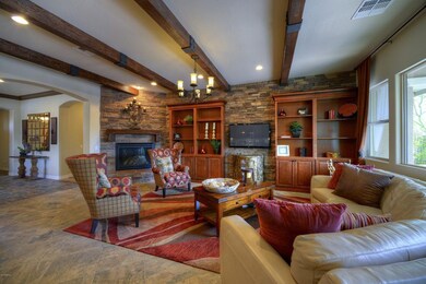 008_Living Room
