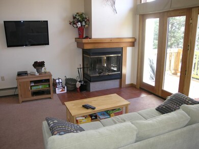26 Woodsview Ln unit 3, Lincoln, NH 03251 - photo 4