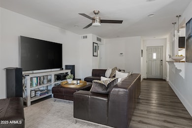 1329 E Avalon Dr, Phoenix, AZ 85014 - photo 5