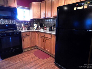 821 Charlie Brown Rd, Burnsville, NC 28714 - photo 7