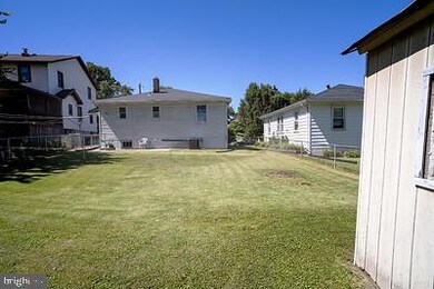 4325 Ridge Ave, Halethorpe, MD 21227 - photo 2