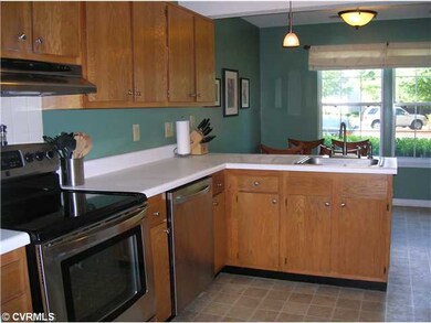 Kitchen - stainless appliances