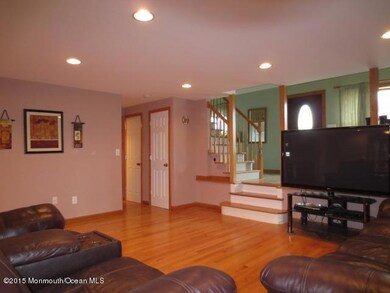 Living Room (3)