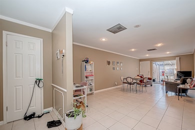 12984 Trail Hollow Dr unit 2984, Houston, TX 77079 - photo 6