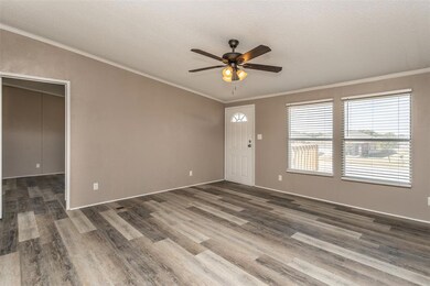 420 Glenwood St, Gainesville, TX 76240 - photo 6