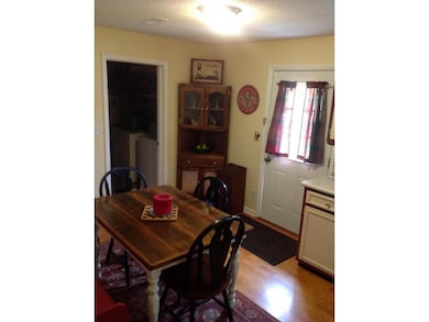 104 Orleans St, Johnson City, TN 37601 - photo 7