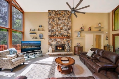 126 Little Fawn Crescent, Pocono Pines, PA 18350 - photo 4