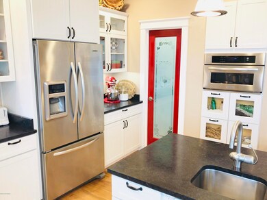 3944 Spruce Cape Rd - Kitchen Pantry