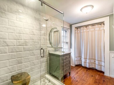 8 Cottage St unit 4, Newport, RI 02840 - photo 7