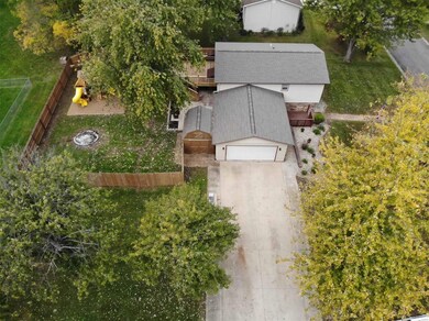 11 Nassau Dr, Maryville, IL 62062 - photo 2