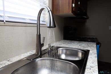 4211 Mimosa St, Carlsbad, NM 88220 - photo 3