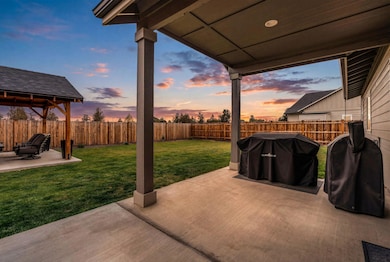 4980 SW Zenith Ave, Redmond, OR 97756 - photo 2