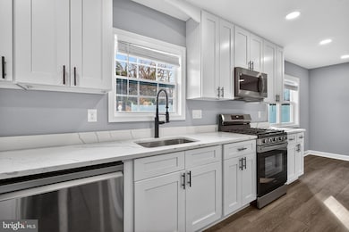 2403 Kingsway Rd, Fort Washington, MD 20744 - photo 7