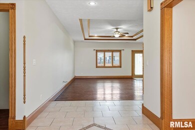 429 James Creek Ln, Jacksonville, IL 62650 - photo 4