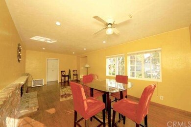Living Room (alternate view).