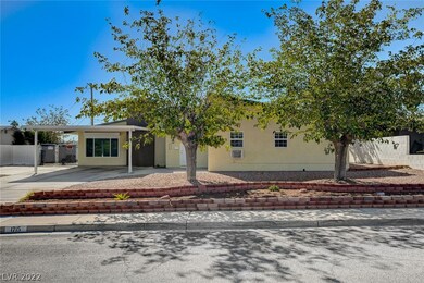 1715 Golden Arrow Dr, Las Vegas, NV 89169 - photo 2