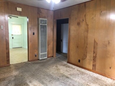 807 W Shelby Ave, Effingham, IL 62401 - photo 5