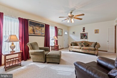1304 Van Buren Dr, Fort Washington, MD 20744 - photo 2