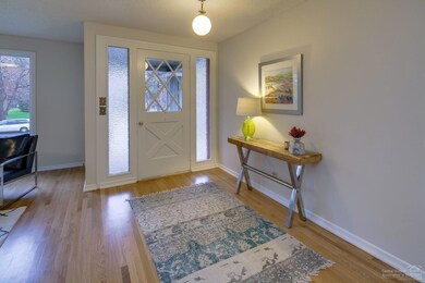 924 NW Riverside Blvd, Bend, OR 97701 - photo 6