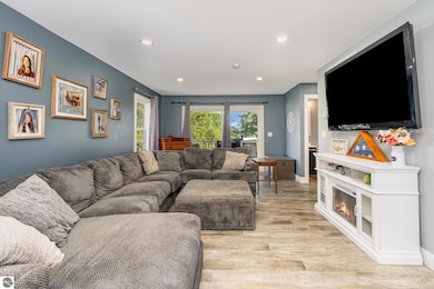 528 N Ithaca St, Ithaca, MI 48847 - photo 4