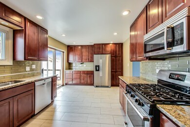 2101 Westview Dr, Des Plaines, IL 60018 - photo 4