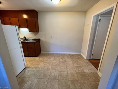 1608 W Northwest Blvd unit M, Winston Salem, NC 27104 - photo 3