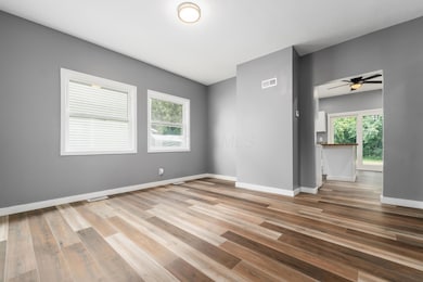 S_-_233Wilson_St_-_029