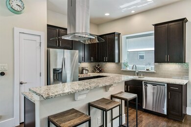 5820 Bryan Pkwy unit 20, Dallas, TX 75206 - photo 6