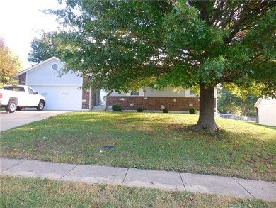 715 Raven, Raymore, MO 64083 - photo 2