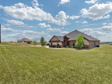 1005 Sky Ct, Weatherford, TX 76085 - photo 2