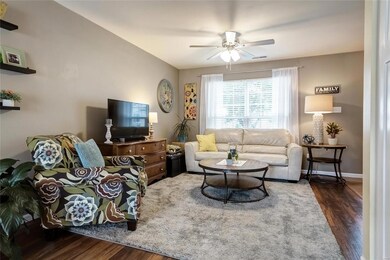 1022 Carpathian Dr, Lake Saint Louis, MO 63367 - photo 5