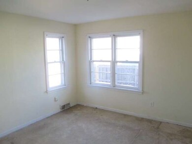 2216 Jethro Ave, Zion, IL 60099 - photo 5