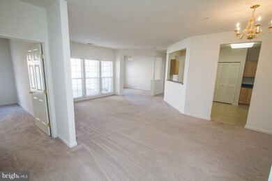 5485 Glenthorne Ct unit 5485, Baltimore, MD 21237 - photo 2