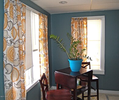 112 dining area