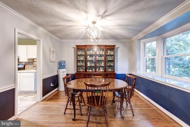 29 Edgewood Rd, Broomall, PA 19008 - photo 5