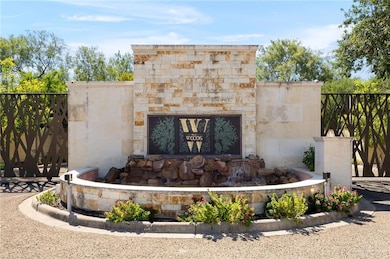 1514 Woods Dr, Mission, TX 78572 - photo 2