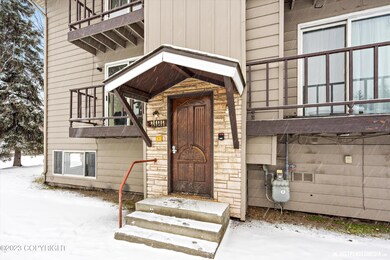 907 W 27th Ave unit 3, Anchorage, AK 99503 - photo 2