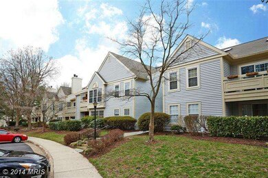 2220 Springwood Dr unit J, Reston, VA 20191 - photo 3