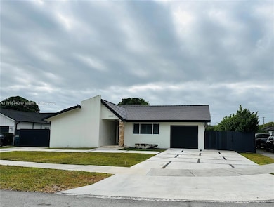 12920 SW 119th St, Miami, FL 33186 - photo 4