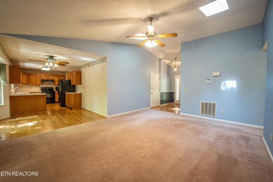 106 Burrough Ln, Crossville, TN 38558 - photo 4