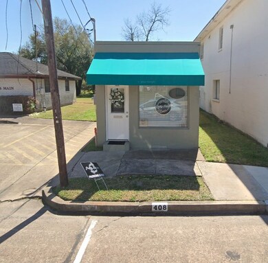 408 E Main Street
Beauty Salon 354 sq ft
