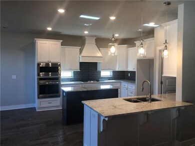 530 Frizzo St, Springdale, AR 72762 - photo 4