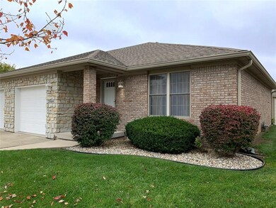 2924 Victory Dr unit 3, Columbus, IN 47203 - photo 2