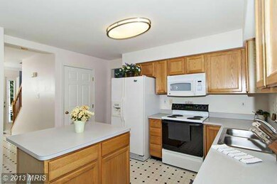 5923 Clear Ridge Rd, Elkridge, MD 21075 - photo 5