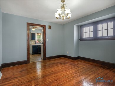 Formal dining room