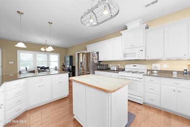 216 Easterly Dr, New Bern, NC 28560 - photo 2