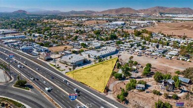 101 W La Cadena Dr, Riverside, CA 92501 - photo 6