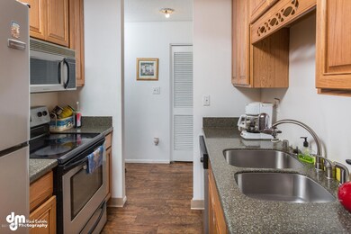 221 East 7th Ave Unit 309-large-009-5-Ki
